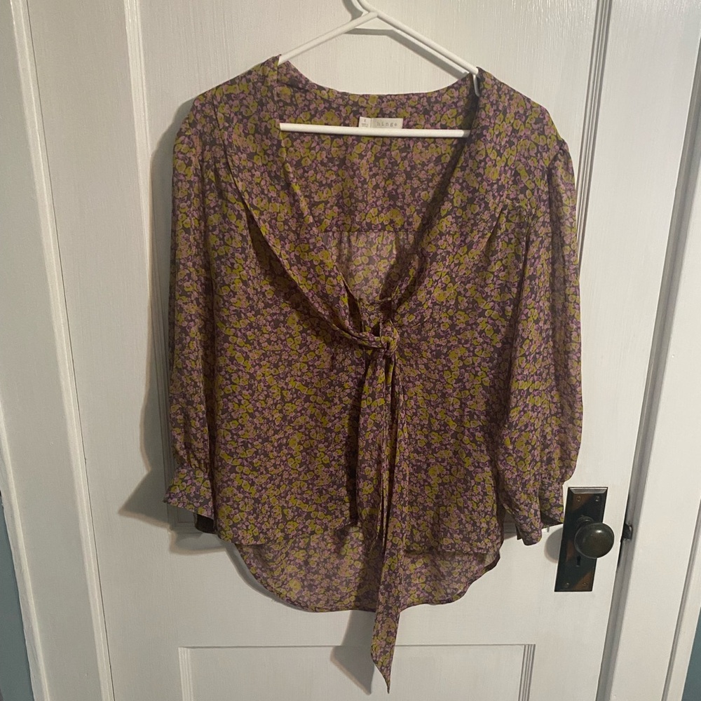 Hinge floral top